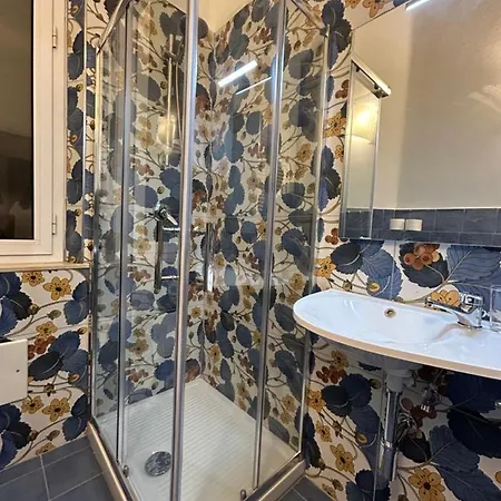 Mary Shelley - Elegant 2 Bedrooms With Balcony * Специя