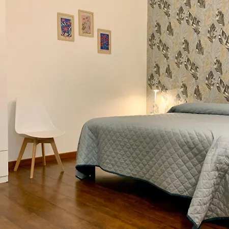 Mary Shelley - Elegant 2 Bedrooms With Balcony